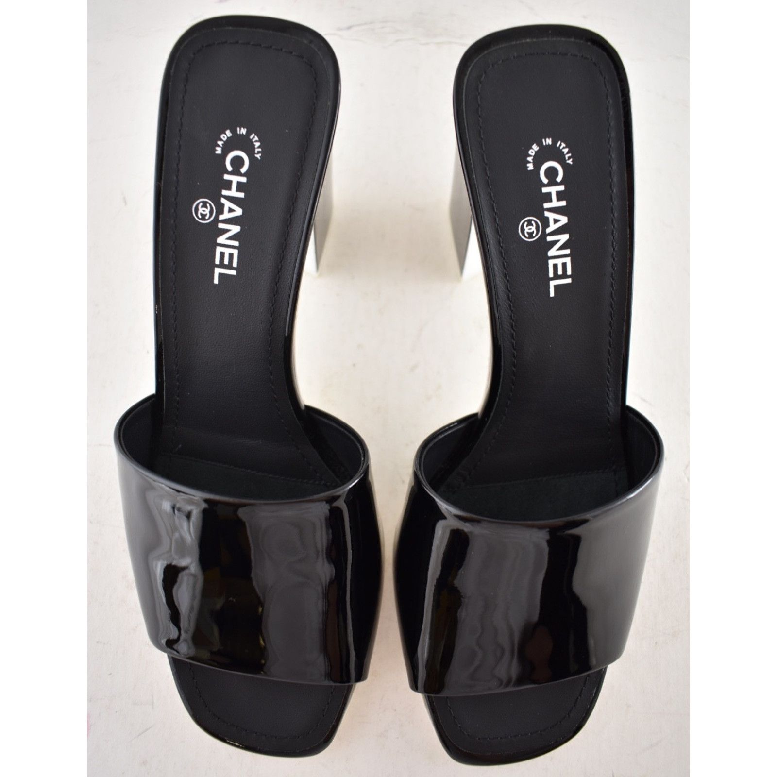Chanel Patent Calf CC Logo Mule Slide Block Heel Sandal 36.5 Size US 6.5 / IT 36.5 - 7 Thumbnail