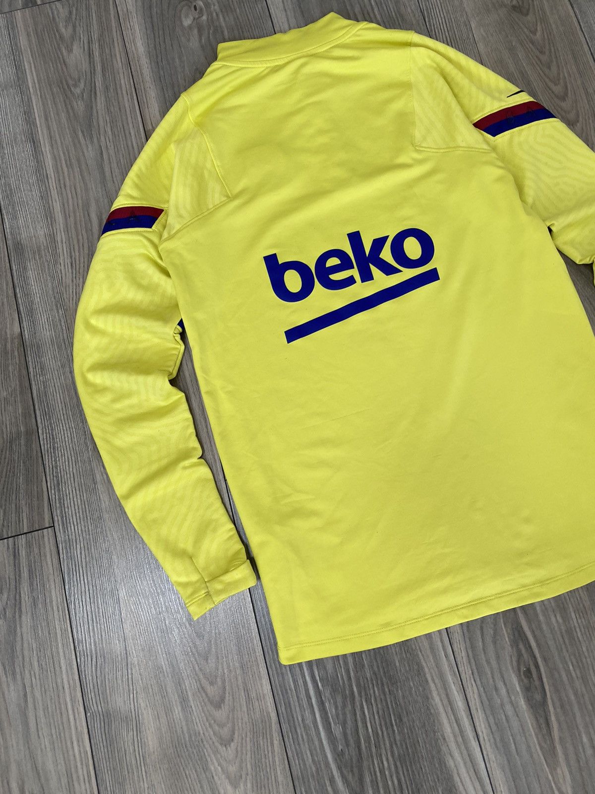 Nike Nike F.C. Barcelona Yellow Training Jersey Long Sleeve Size US S / EU 44-46 / 1 - 17 Thumbnail