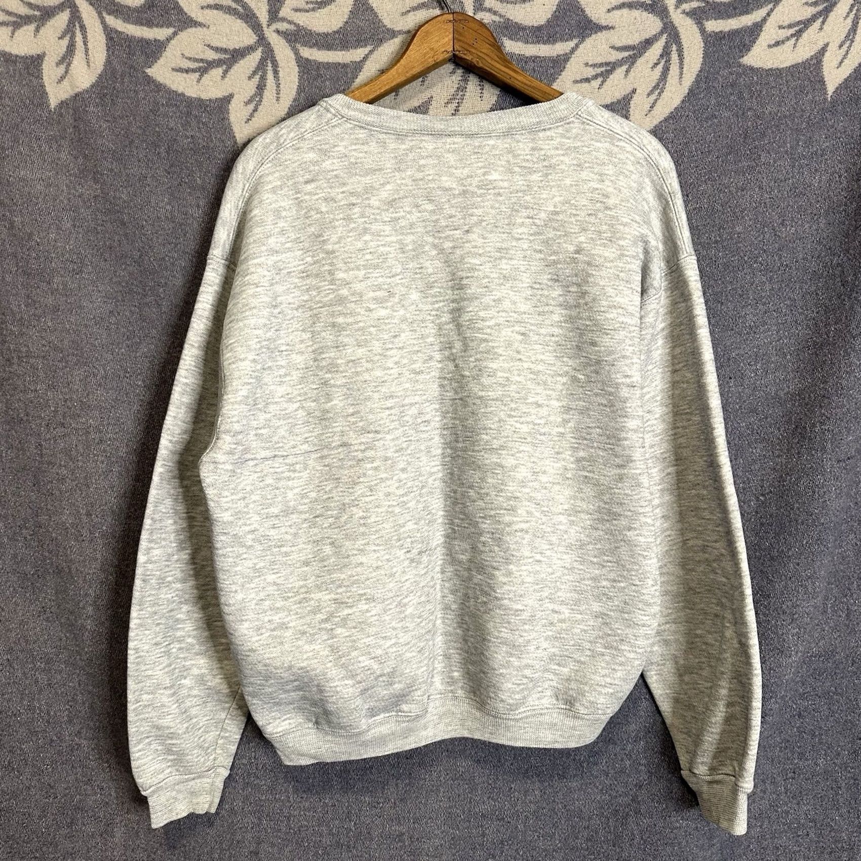 Vintage VINTAGE Sweatshirt Unbranded Crewneck Adult Large Gray 90s 80s USA Classic Pullover Long Sleeve Cotton Blend Fleece Shirt Mens Size US L / EU 52-54 / 3 - 5 Thumbnail