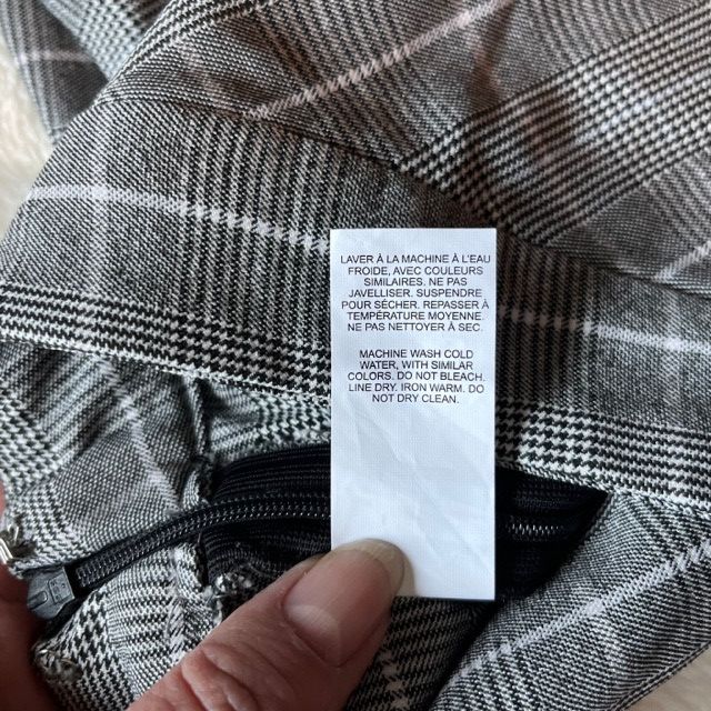 Garage Garage Grey Iris Plaid Skort Ladies Junior Size XXS NWT Size 24" / US 00 / IT 34 - 8 Thumbnail