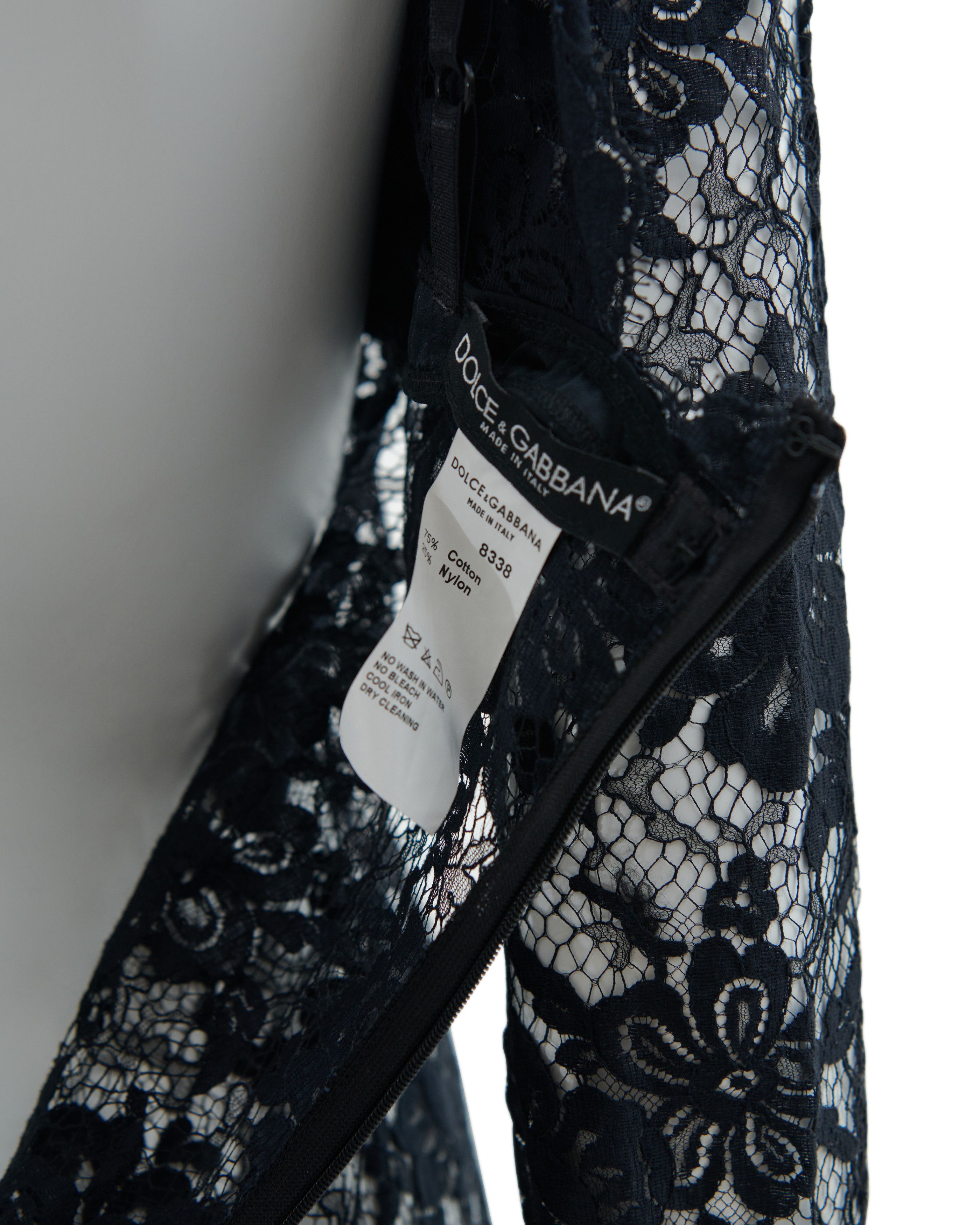 Dolce & Gabbana F/W 2001 Black lace slip dress with attached bra Size S / US 4 / IT 40 - 7 Thumbnail