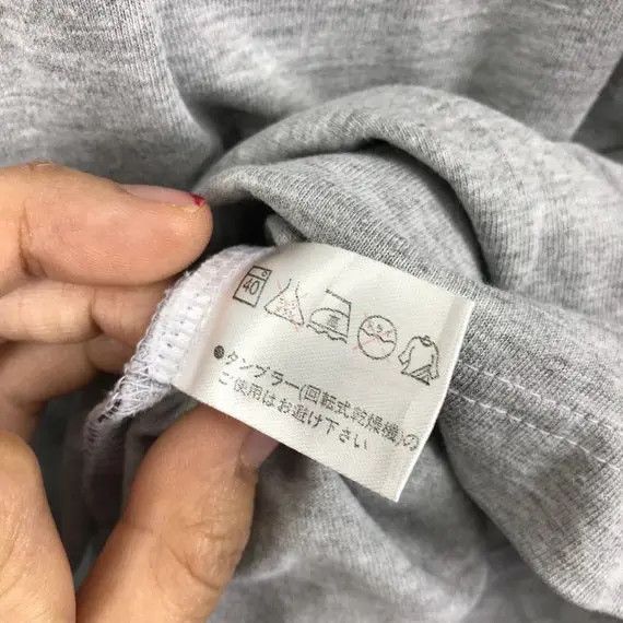Vintage Vtg GIANNI VALENTINO GV Logo Italia Designer Tee Shirt Size US M / EU 48-50 / 2 - 7 Thumbnail