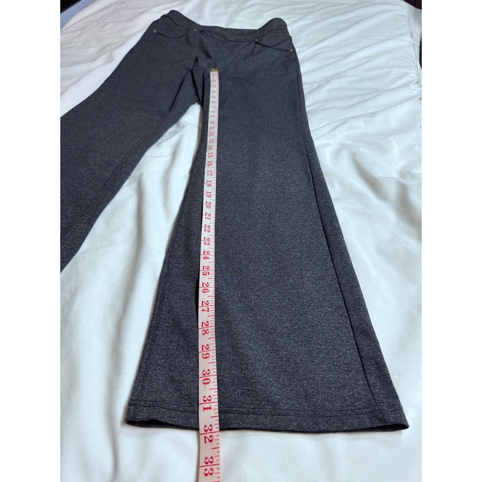 Athleta Athleta Bootcut Classic Flared Stretch Yoga Pants Grey USED Size 27" / US 4 / IT 40 - 8 Thumbnail