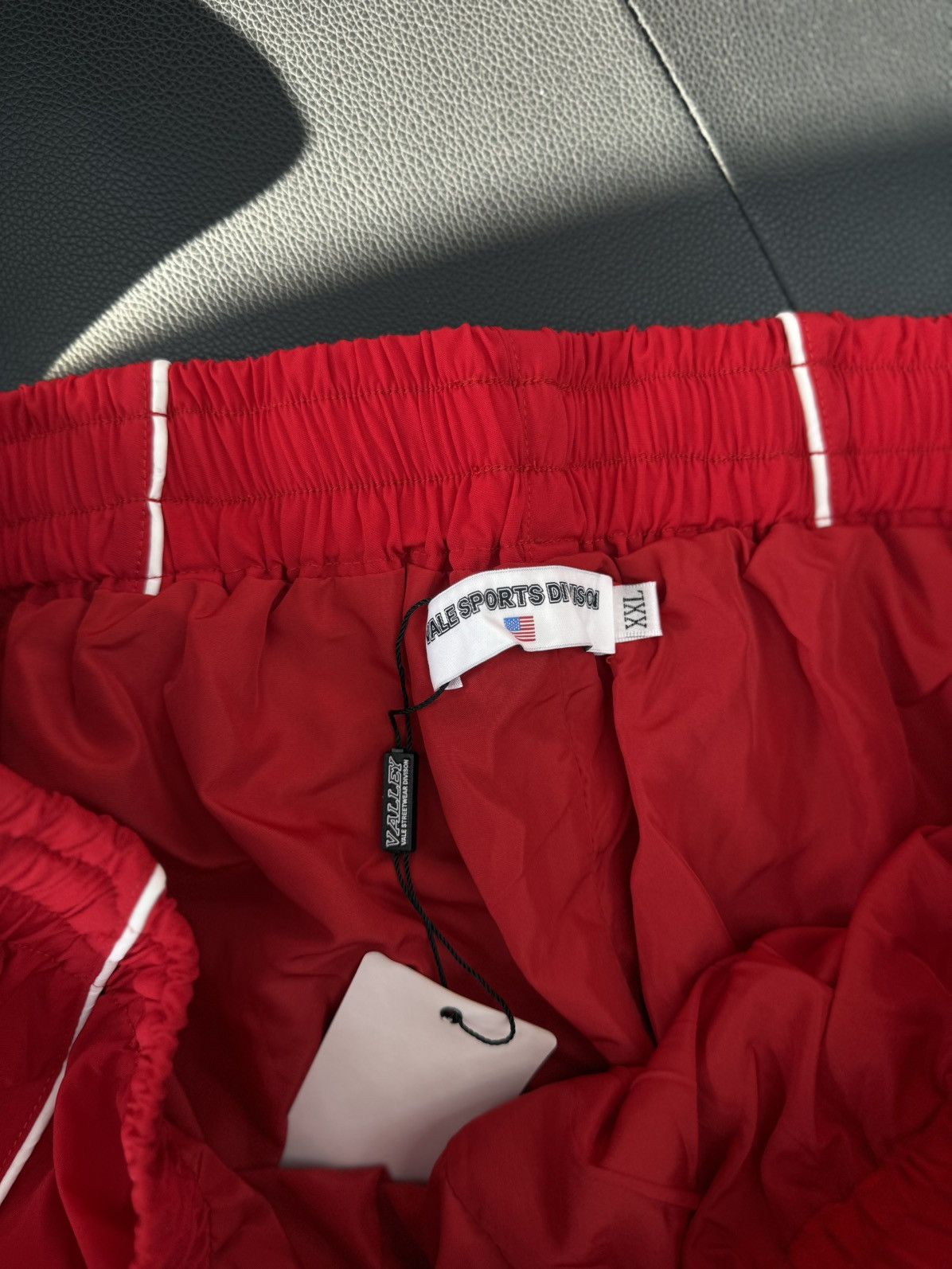 Vale Valley Red Baggy Shorts Brand New Size XXL (NEW) Size US 36 / EU 52 - 6 Thumbnail