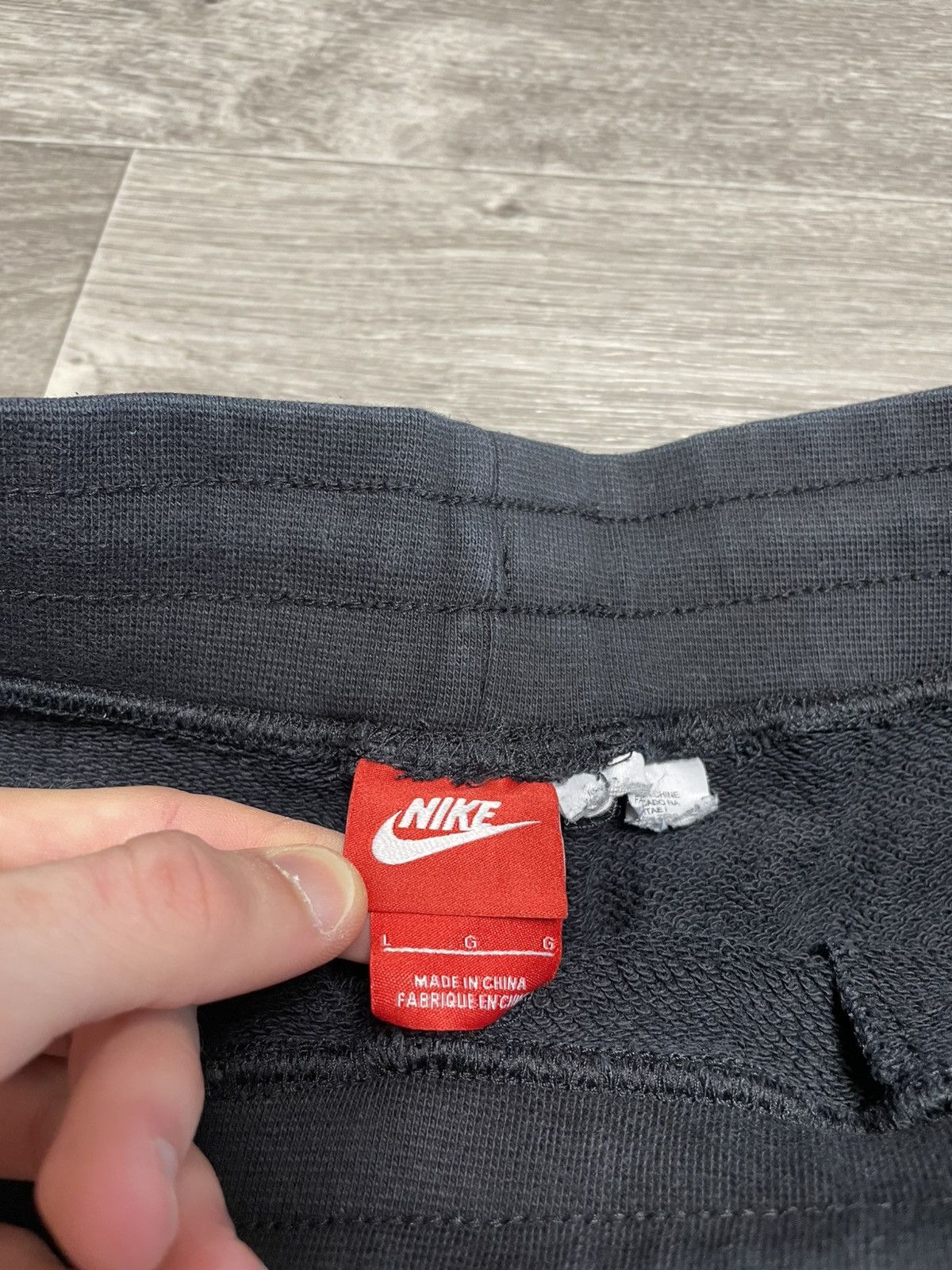 Nike Vintage Nike Black Sweet Shorts Y2K Size US 34 / EU 50 - 8 Thumbnail