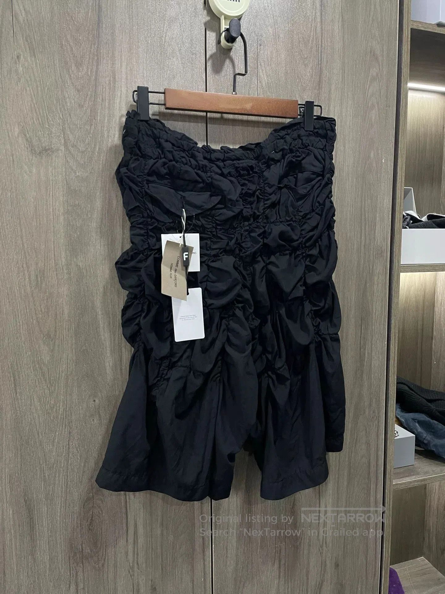 Comme des Garcons Comme des Garçons CDG Black Pleated Shorts. Size 41" - 5 Thumbnail