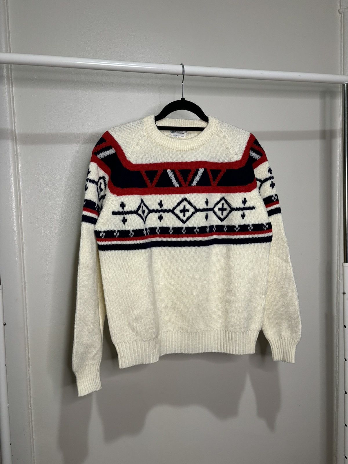 Vintage Vintage 1970s Patterned Cream Acrylic Sweater Size US M / EU 48-50 / 2 - 1 Thumbnail