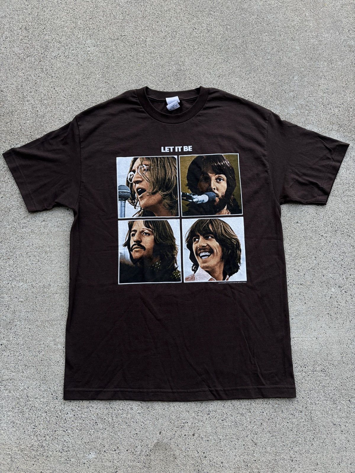 AAA × Band Tees × Vintage Vintage 2004 The Beatles “Let It Be” Rock Band Tee Size L Size US L / EU 52-54 / 3 - 1 Thumbnail