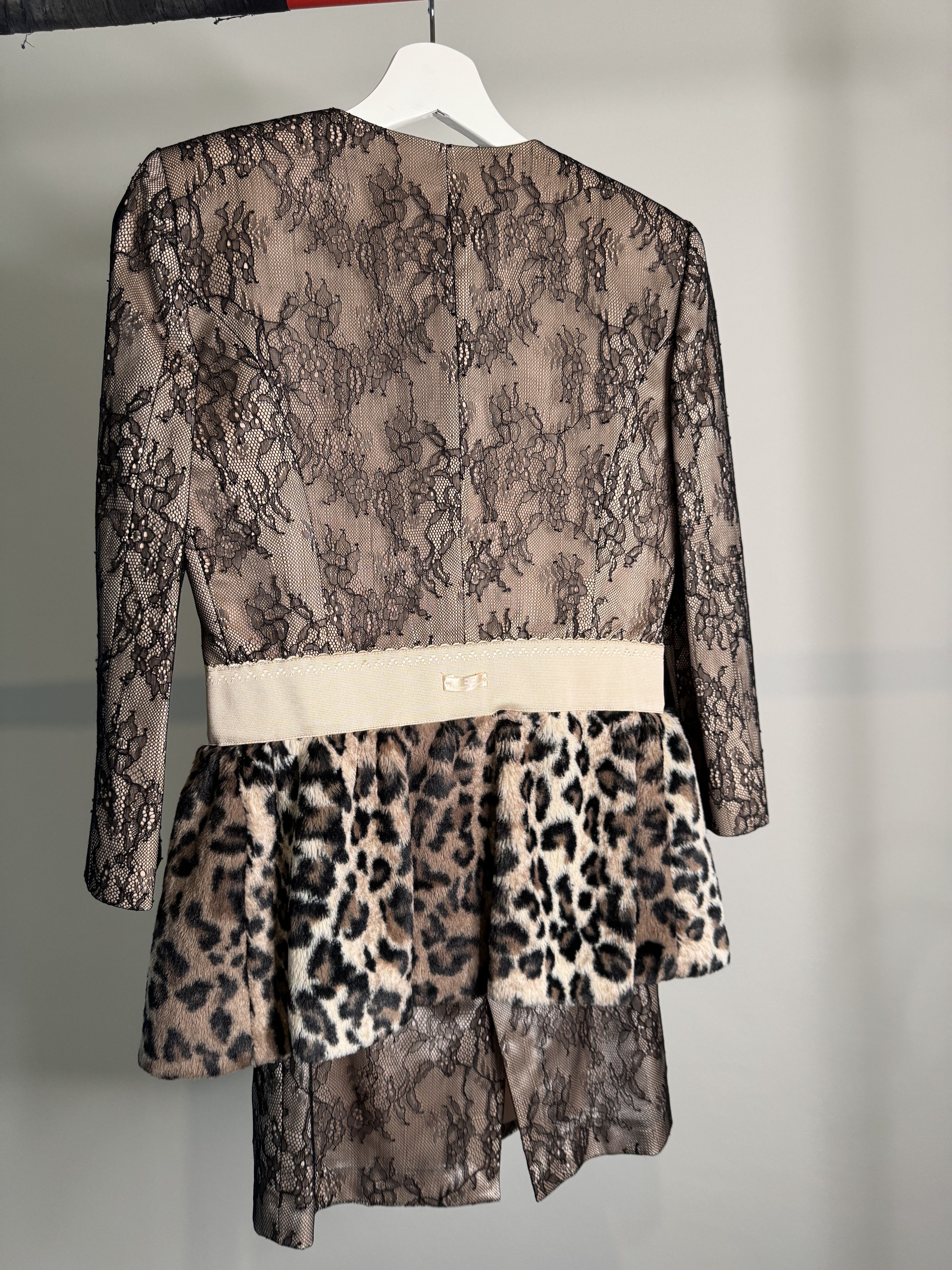Elisabetta Franchi Elisabetta Franchi Lace Top & Skirt Set with Faux Fur Trim Size M / US 6-8 / IT 42-44 - 3 Thumbnail