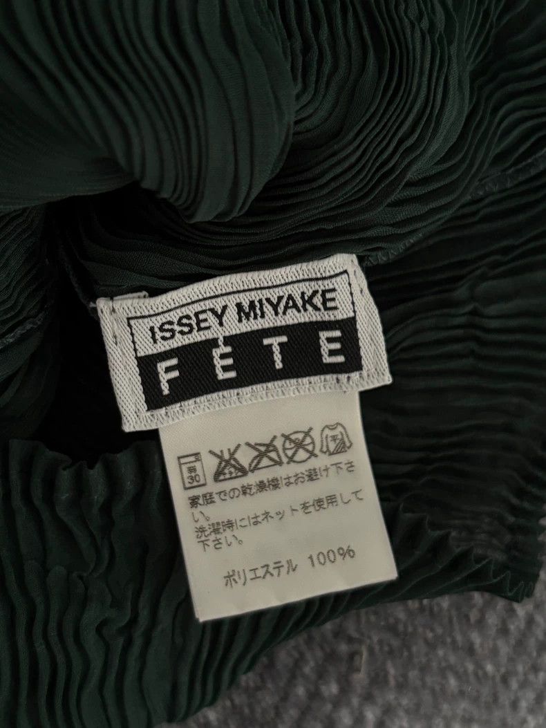 Issey Miyake Issey Miyake size:2 Dark green wicker short-sleeved top Size S / US 4 / IT 40 - 4 Thumbnail