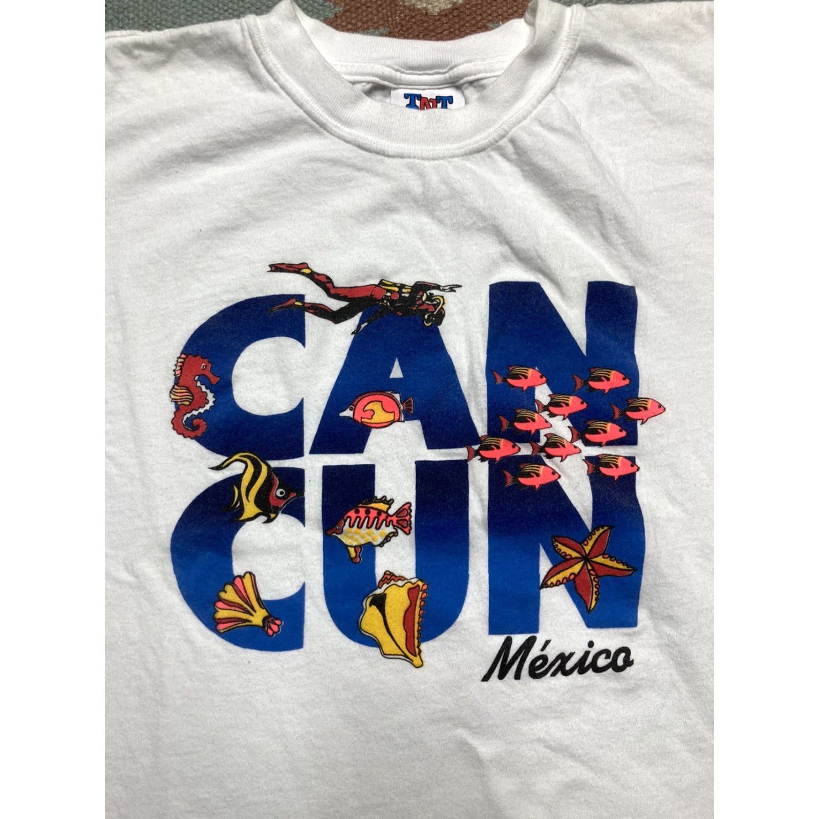 Vintage VINTAGE Animal T-Shirt Men XL Cancun Mexico fish ocean beach large scuba animal White L Mens Size US L / EU 52-54 / 3 - 2 Thumbnail