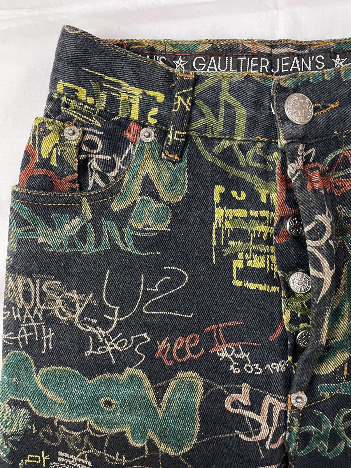 Jean Paul Gaultier SS1994 Jean Paul Gaultier Graffiti Print Jeans Vintage Size 26" / US 2 / IT 38 - 7 Thumbnail