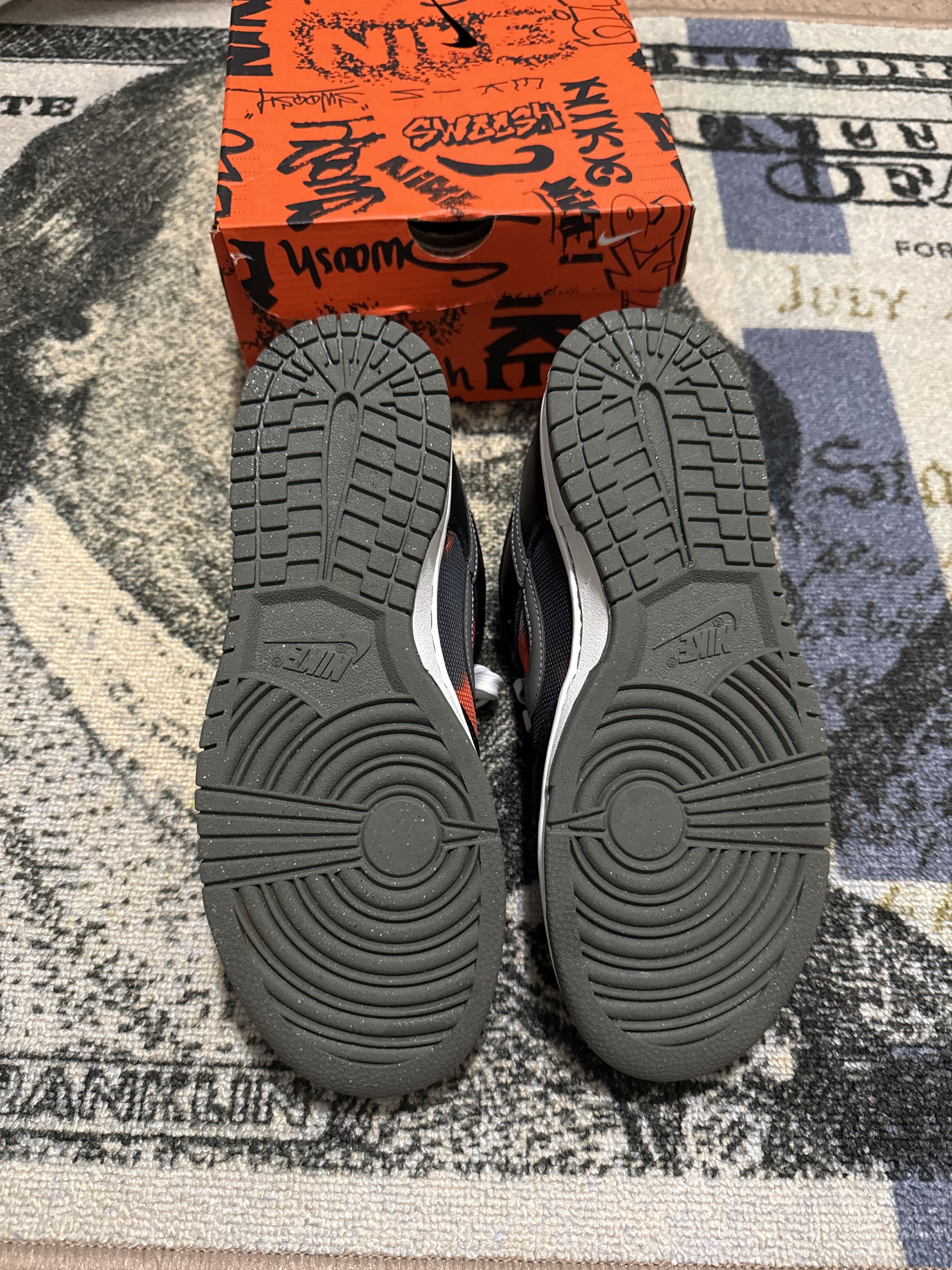 Nike Nike dunk low graffiti Size US 7 / EU 40 - 5 Thumbnail