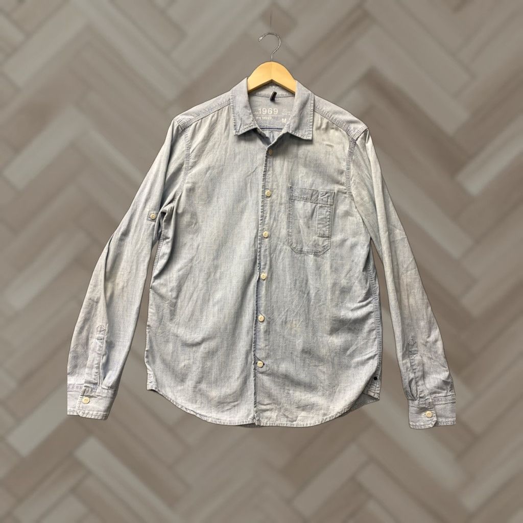 Gap VINTAGE Gap Blue Denim Shirt Mens Size M Long Sleeve Button-Down Casual Size US M / EU 48-50 / 2 - 1 Thumbnail