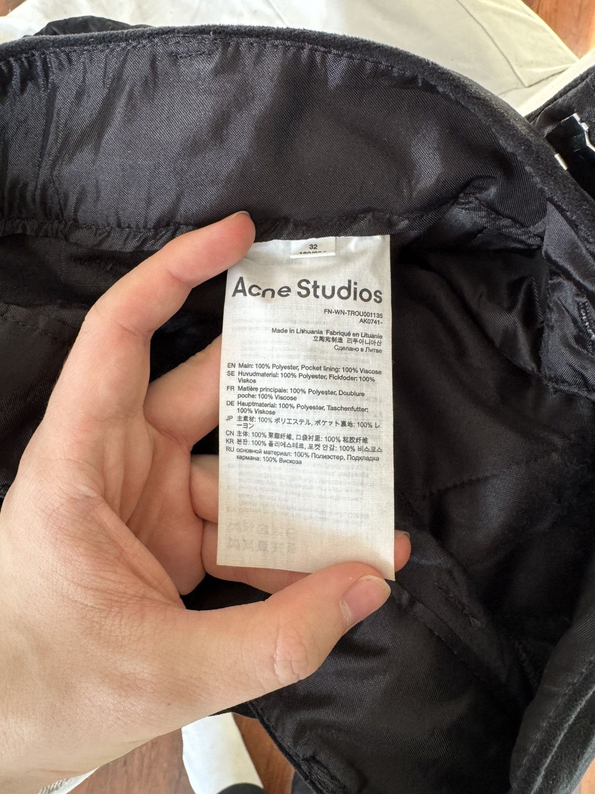 Acne Studios × Designer Rare Acne Studios Velvet Cargo Pants Black Hype Grail 32 Size 24" / US 00 / IT 34 - 11 Thumbnail
