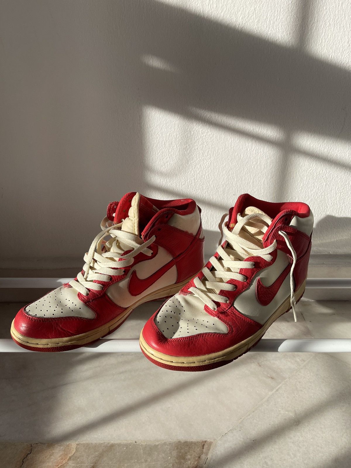 Nike Nike Dunk Red/White Size US 8.5 / EU 41-42 - 1 Thumbnail