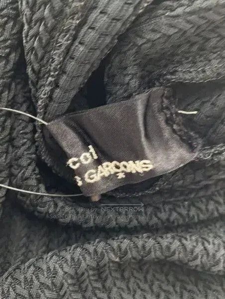 Tricot Comme des Garcons COMME des GARCONS Short Sleeve Shirt. Size M / US 6-8 / IT 42-44 - 3 Thumbnail