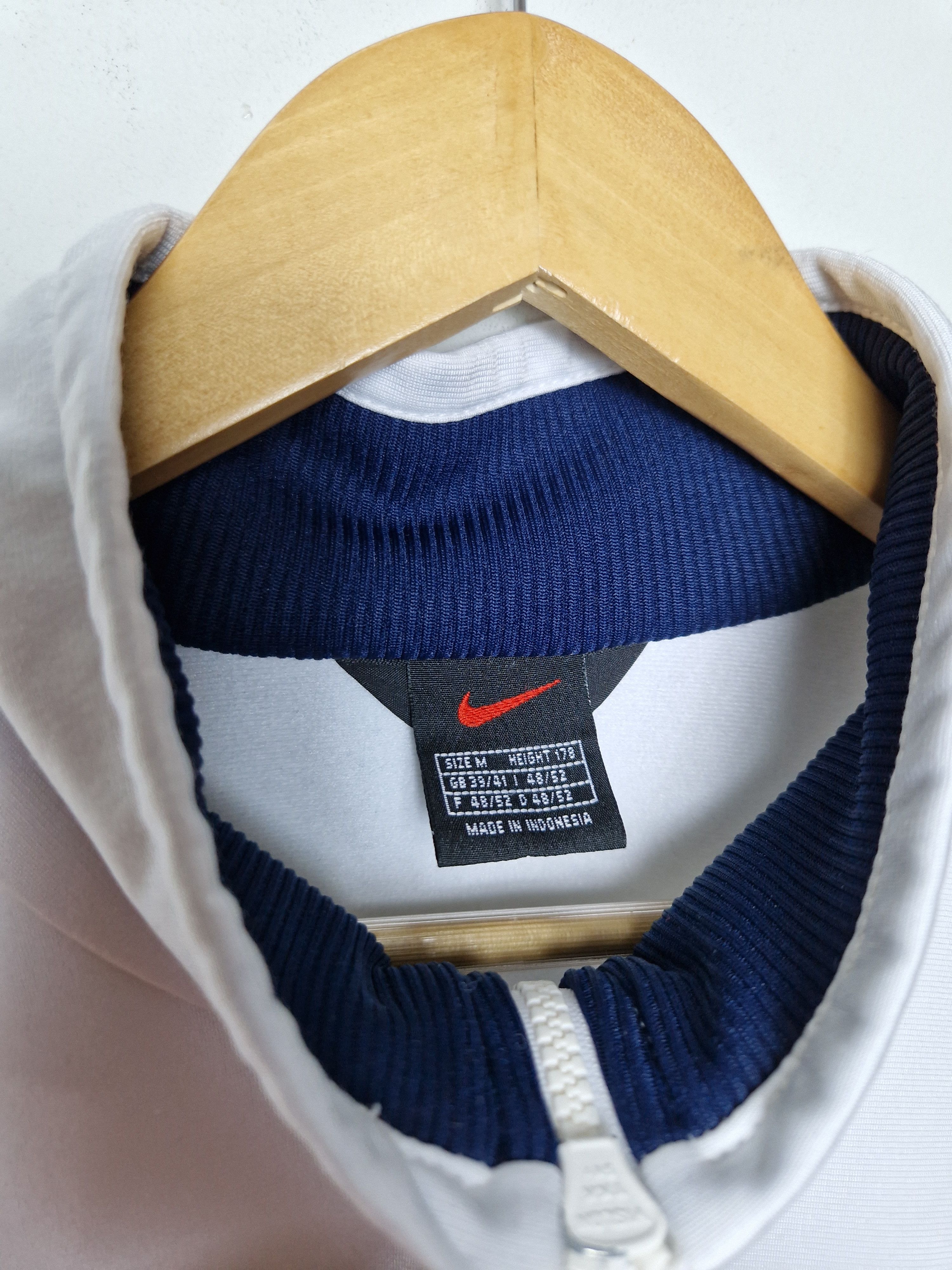 Nike Nike vintage 90s spellout zip Size US M / EU 48-50 / 2 - 8 Thumbnail