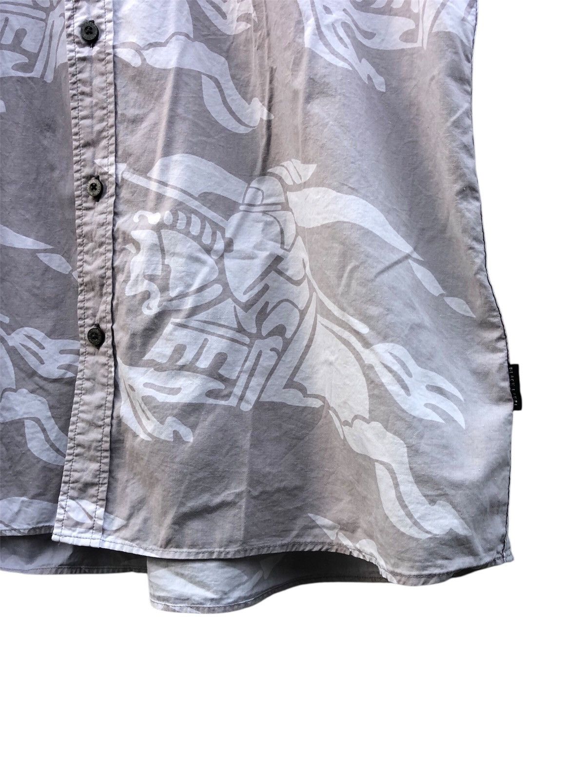 Burberry Burberry Black Label Fullprint Logo Button Ups Size US M / EU 48-50 / 2 - 6 Thumbnail