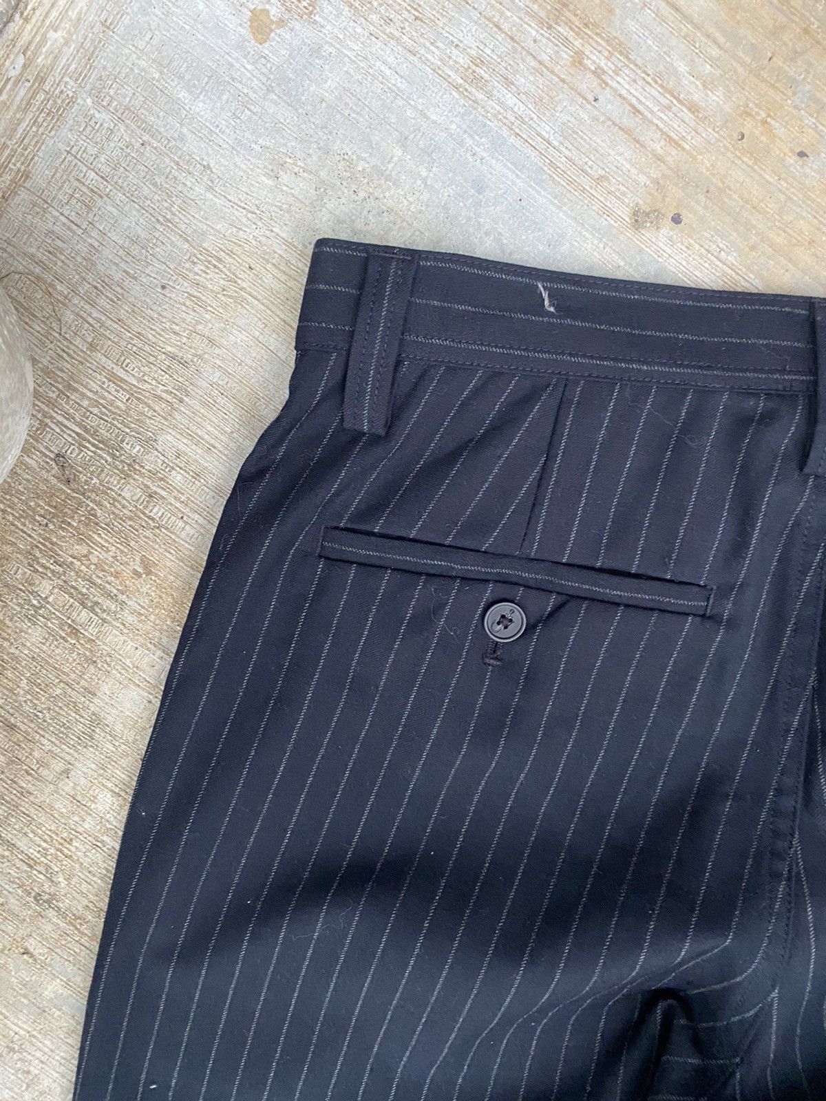 JW Anderson × Uniqlo Uniqlo X J.W.Anderson Pinstripe Trouser Pants Size 28" / US 6 / IT 42 - 6 Thumbnail