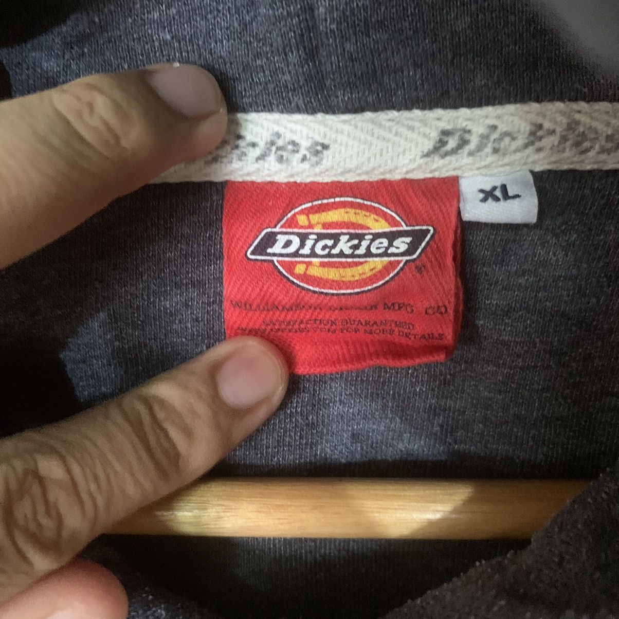 Dickies × Vintage Vintage Dickies Sweatshirt Hoodie Medium Size US M / EU 48-50 / 2 - 6 Thumbnail