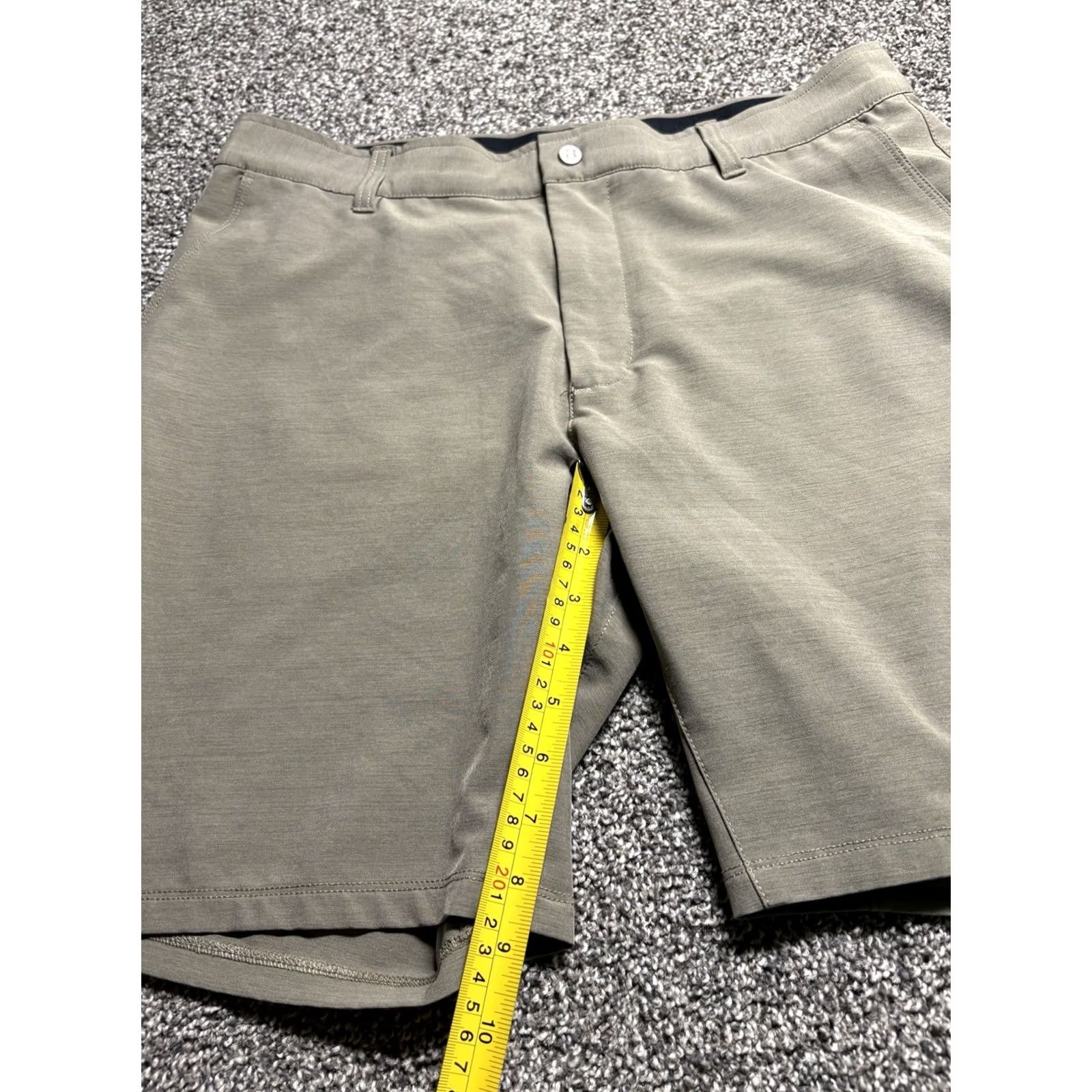 Vintage BYLT Kinetic Shorts Mens XL Heather Beige Golf Stretch Magnetic Pocket Casual Chino 9in Inseam Athletic Pockets Logo Size US 36 / EU 52 - 2 Thumbnail
