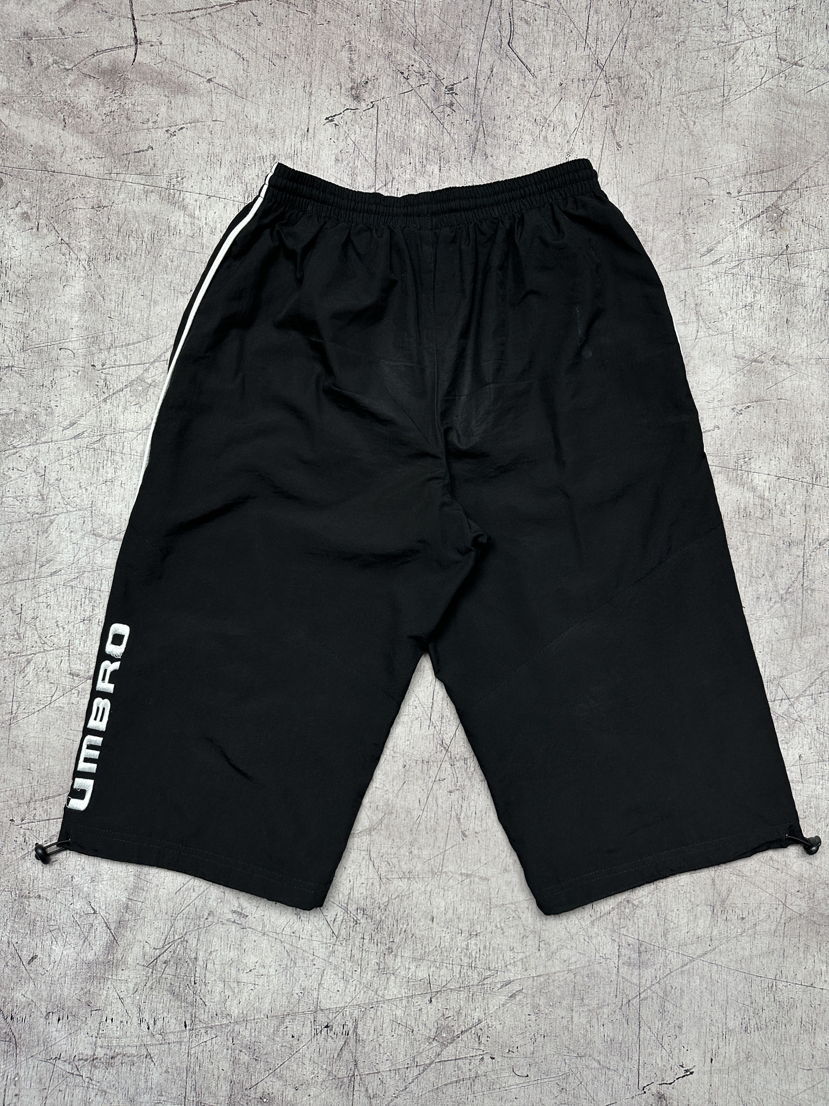Umbro Umbro Vintage Mens Big Logo Capri Shorts Size US 32 / EU 48 - 8 Thumbnail