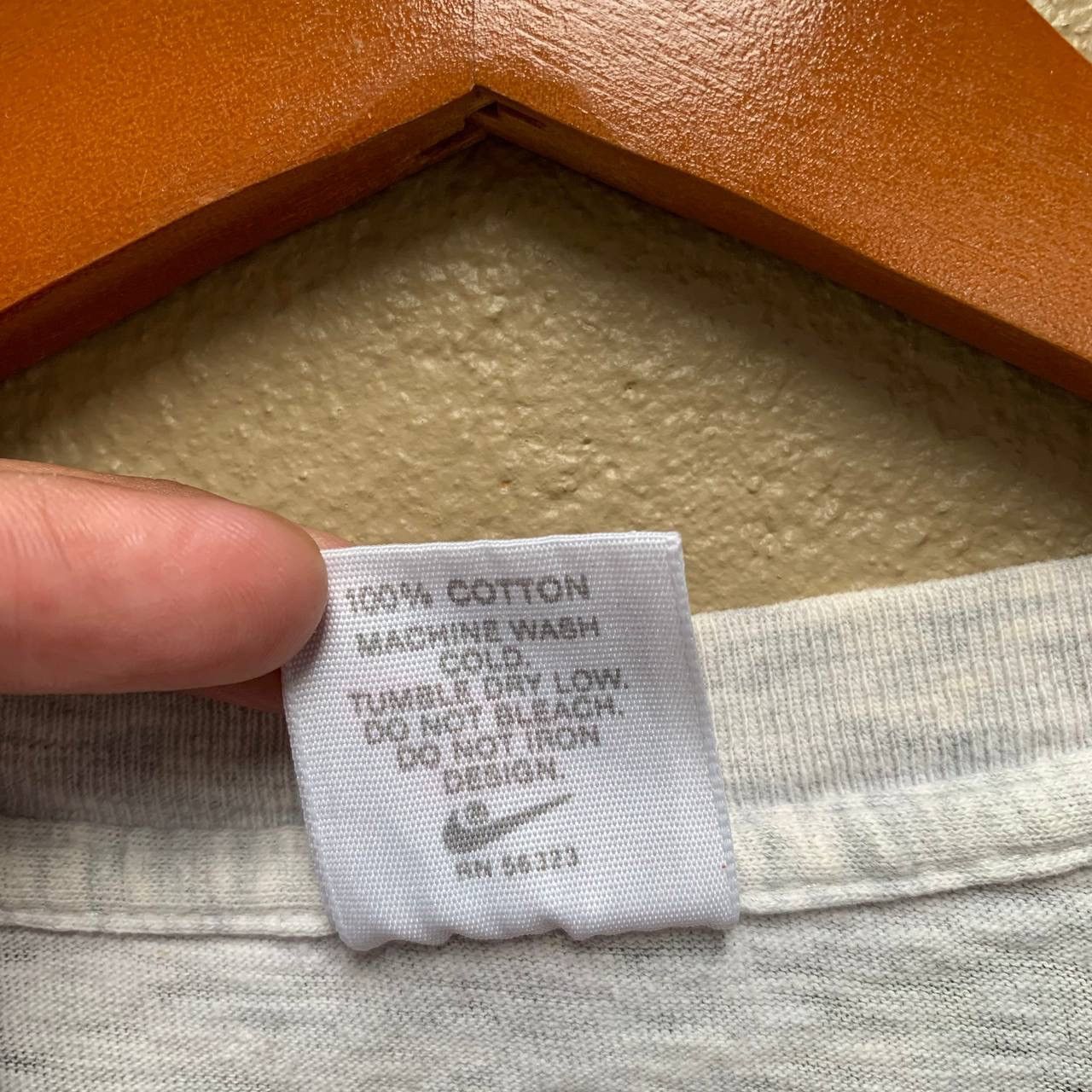 Nike Rare Distressed Vintage Nike Grey Tag Michael Jordan Tees Size US S / EU 44-46 / 1 - 6 Thumbnail