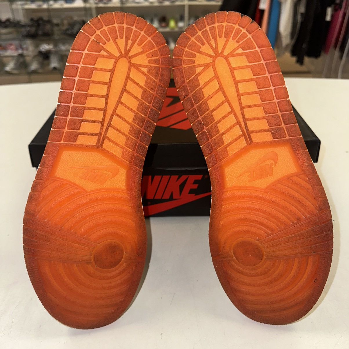 Jordan Brand × Nike Size 10.5W Jordan 1 Retro OG High Satin Shattered Backboard Size US 10.5 / IT 40.5 - 5 Thumbnail