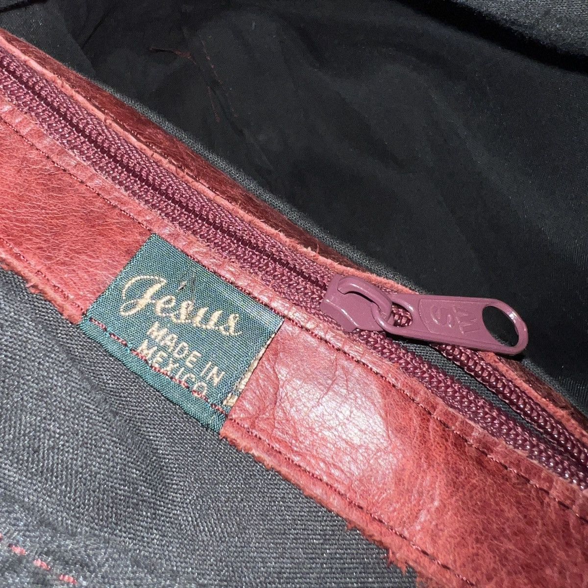 Designer × Japanese Brand × Vintage Vintage 1990s Red Leather Shoulder Crossbody Bag Size ONE SIZE - 10 Thumbnail