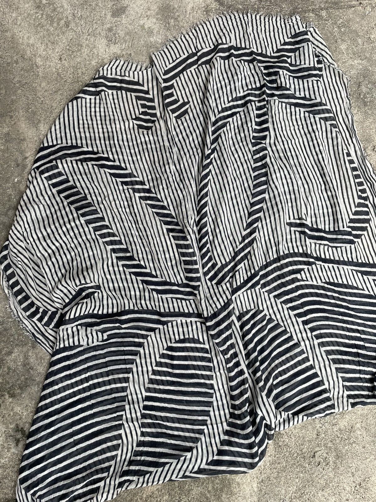 Loewe Loewe Linen Black and White Stripes Scarf Size ONE SIZE - 5 Thumbnail