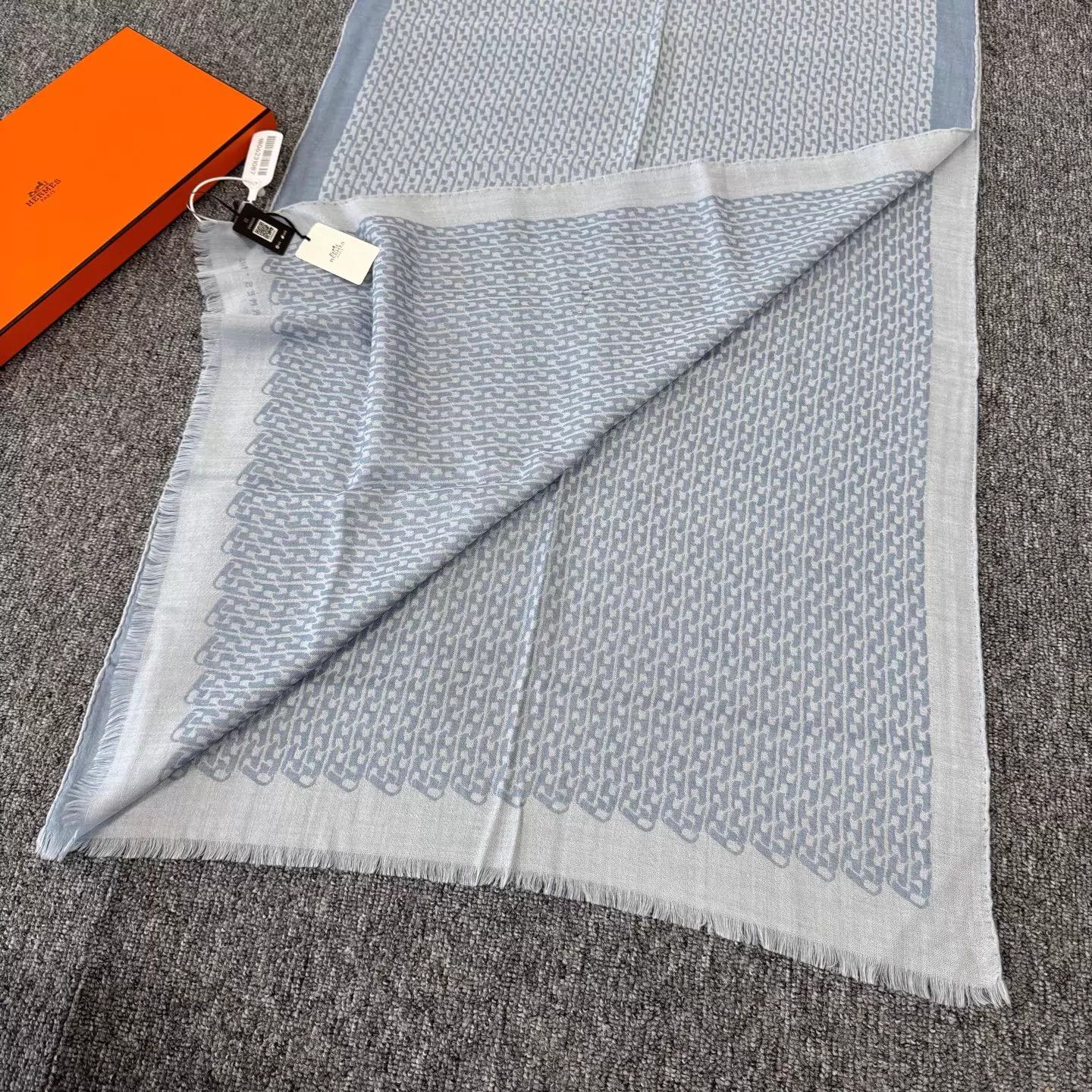 Hermes Hermes Blue H Monogram Two-Tone Tassel Cashmere Scarf NWT Size ONE SIZE - 4 Thumbnail