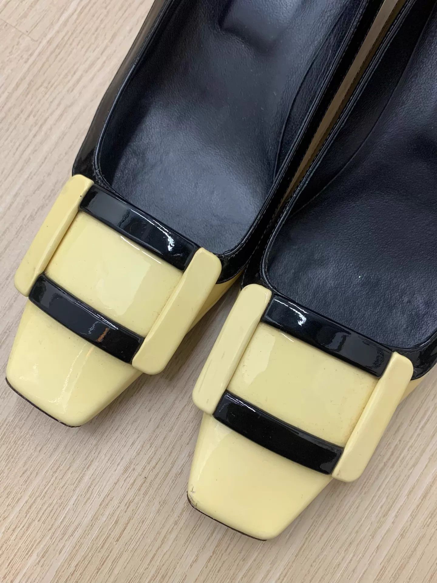Roger Vivier Roger Vivier Yellow Patent Square Buckle Pumps Size 38 New Size US 7.5 / IT 37.5 - 2 Thumbnail