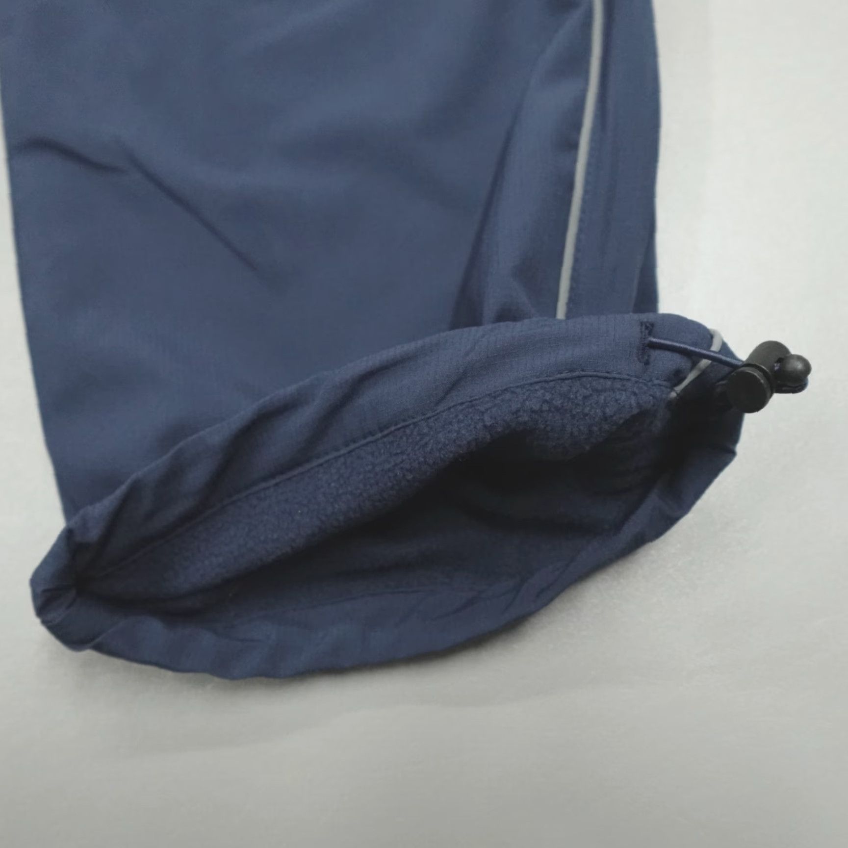 New Balance New Balance Pants Men's Size M Blue Fleece Lined Stretch Woven Adjustable Hem Waist Drawstring Comfort Pockets Regular Inseam 30" Running Shirt? Size US 31 - 2 Thumbnail