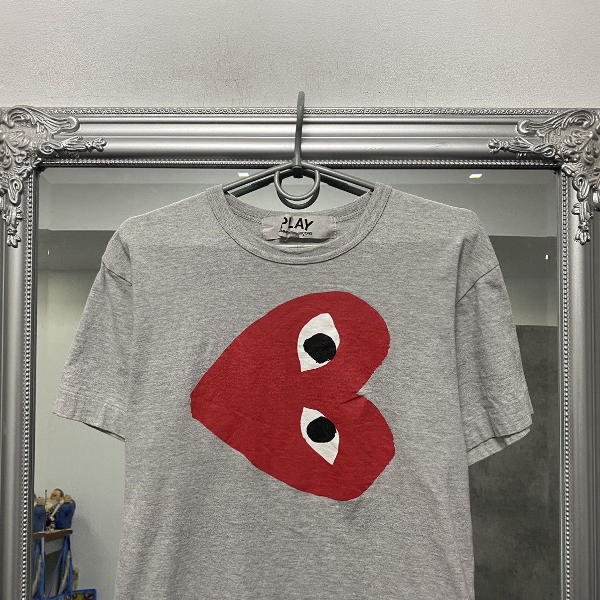 Comme des Garcons Comme Des Garsons T-shirt Big Logo Play Big Heart Size US M / EU 48-50 / 2 - 2 Thumbnail
