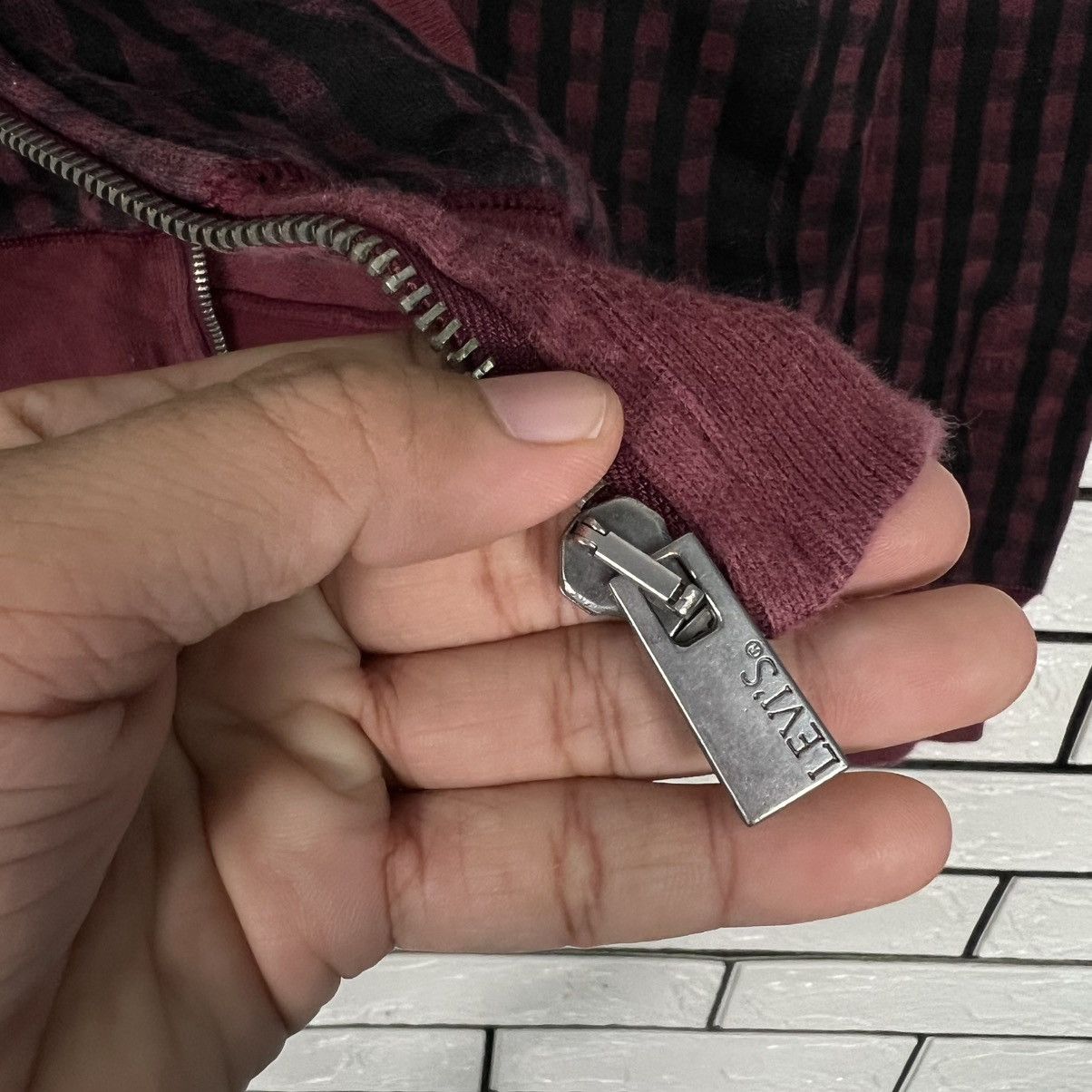 Levi's LEVIS STRAUSS Red Checked Hoodie Sweatshirt #4212-C192 Size US M / EU 48-50 / 2 - 11 Thumbnail