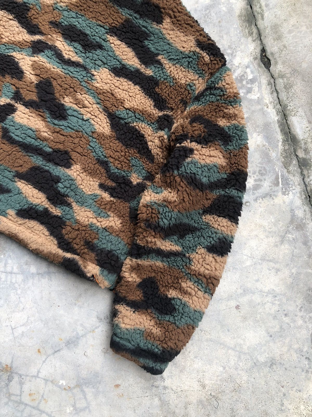 If Six Was Nine × Japanese Brand H&m Japanese Brand Camo Sherpa Fullzipper Jacket Size US M / EU 48-50 / 2 - 15 Thumbnail