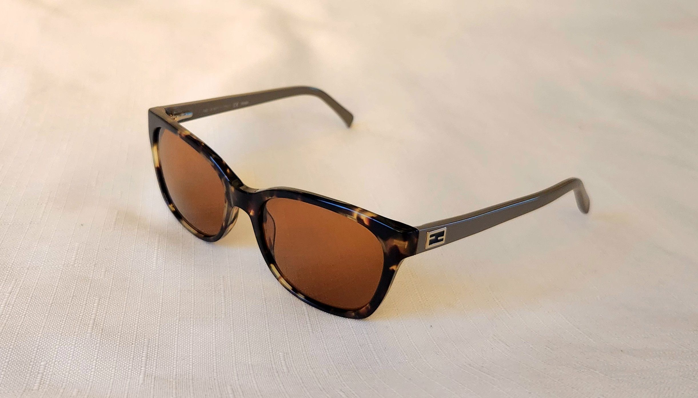 Fendi sunglasses F1031 220 Women Gray Tortoise Full Rim