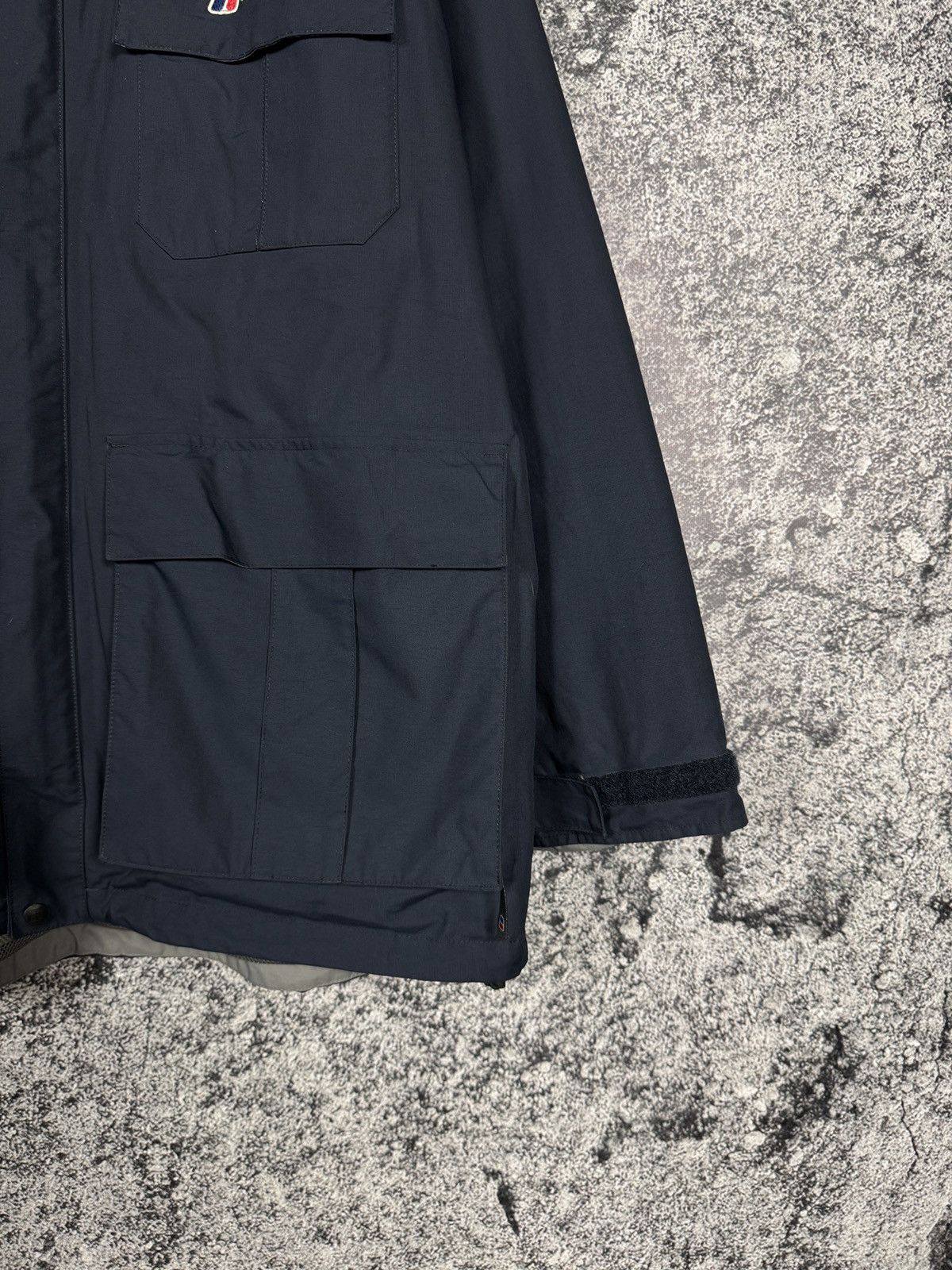 Berghaus Berghaus AQ2 Nylon Jacket Windbreaker 4 Pockets Outdoor XL Size US XL / EU 56 / 4 - 5 Thumbnail