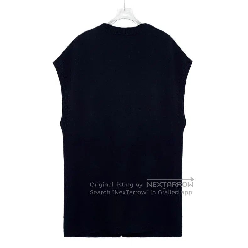 Louis Vuitton Louis Vuitton 23 Black Old Fashioned Wool Crew Neck Single Size XS / US 0-2 / IT 36-38 - 2 Thumbnail