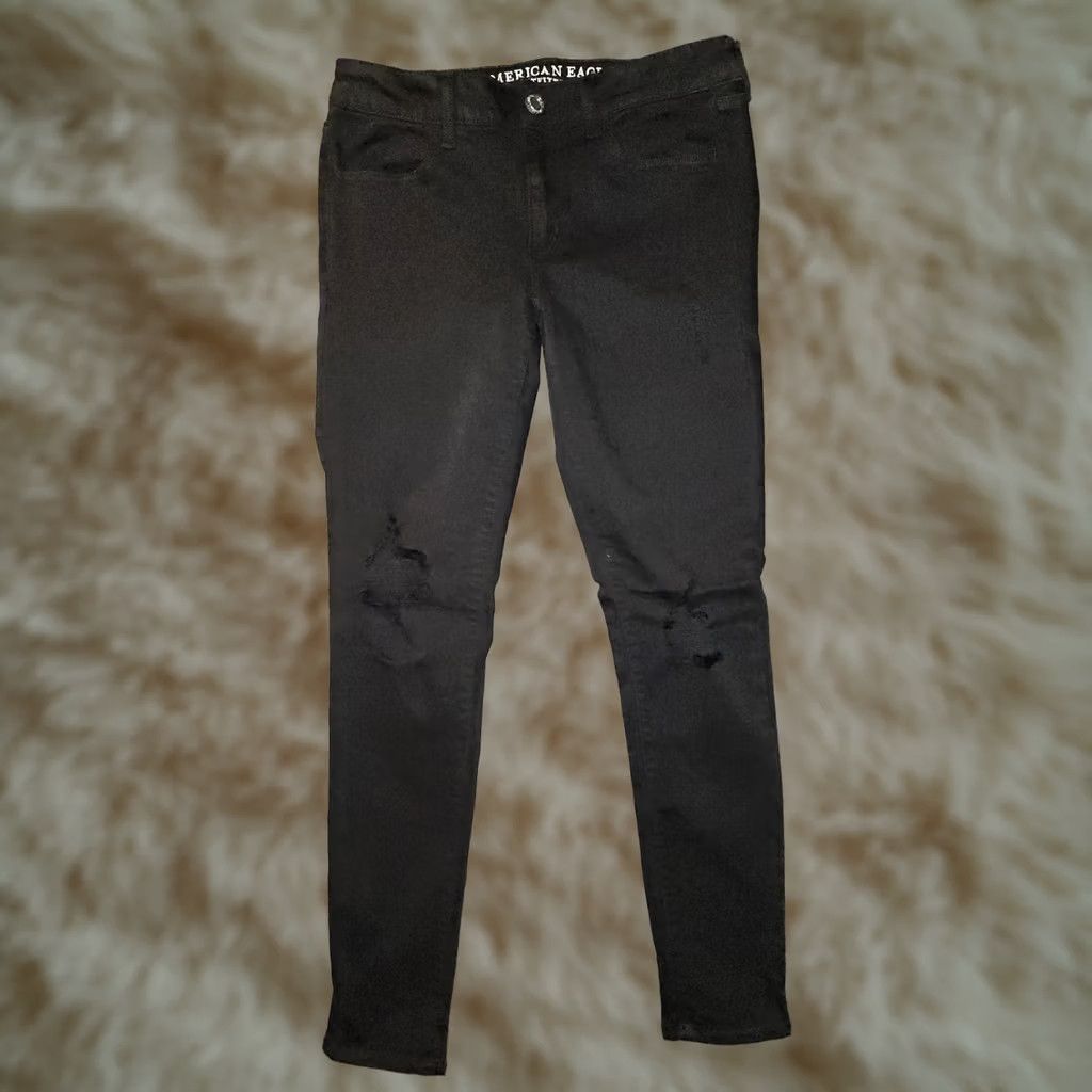 American Eagle Outfitters VINTAGE American Eagle Jeggings Women's 6 Regular Black Low Rise Distressed Jeans Size 28" / US 6 / IT 42 - 1 Thumbnail