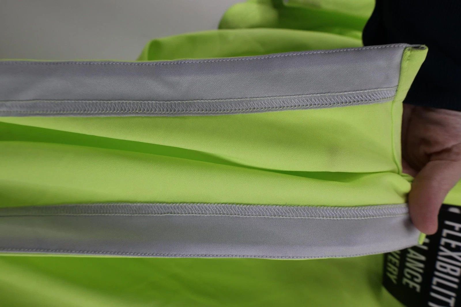 Vintage New Zero Restriction Forged Collared Golf Golfing Polo Lime Size US L / EU 52-54 / 3 - 11 Thumbnail