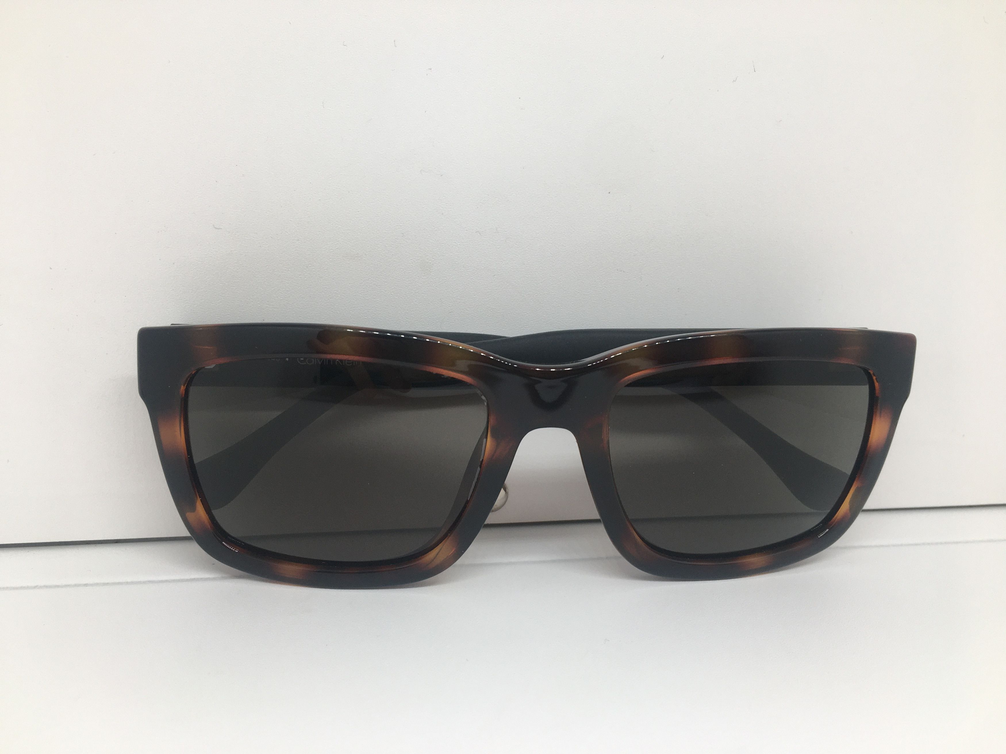 Calvin Klein Calvin Klein CK3179s Tortoise Sunglasses Frame Size ONE SIZE - 8 Thumbnail