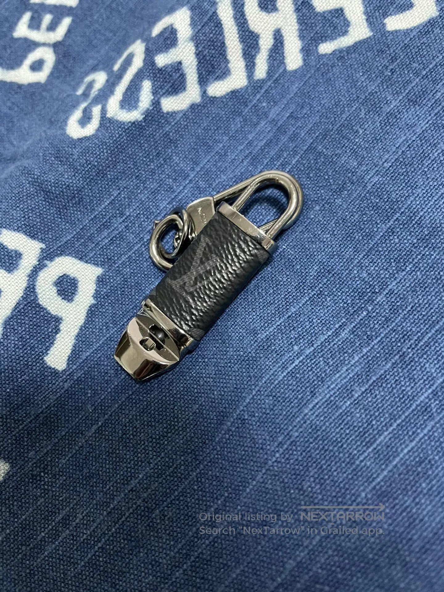 Louis Vuitton Louis Vuitton Whistle Keychain Pendant. Size ONE SIZE - 2 Thumbnail