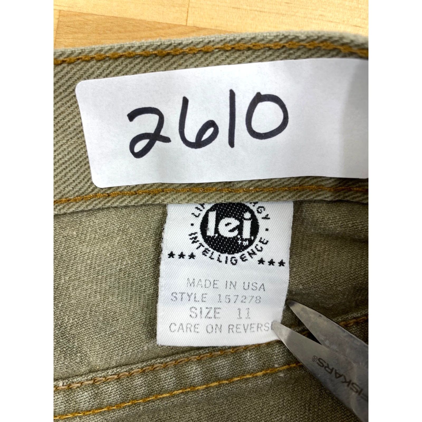 Vintage VINTAGE LEI Shorts Bermuda 5 Pocket High Rise Cuffed Women’s Green Denim 25 in Waist Size 11 Distress 2610 Size 42" / US 20 - 3 Thumbnail