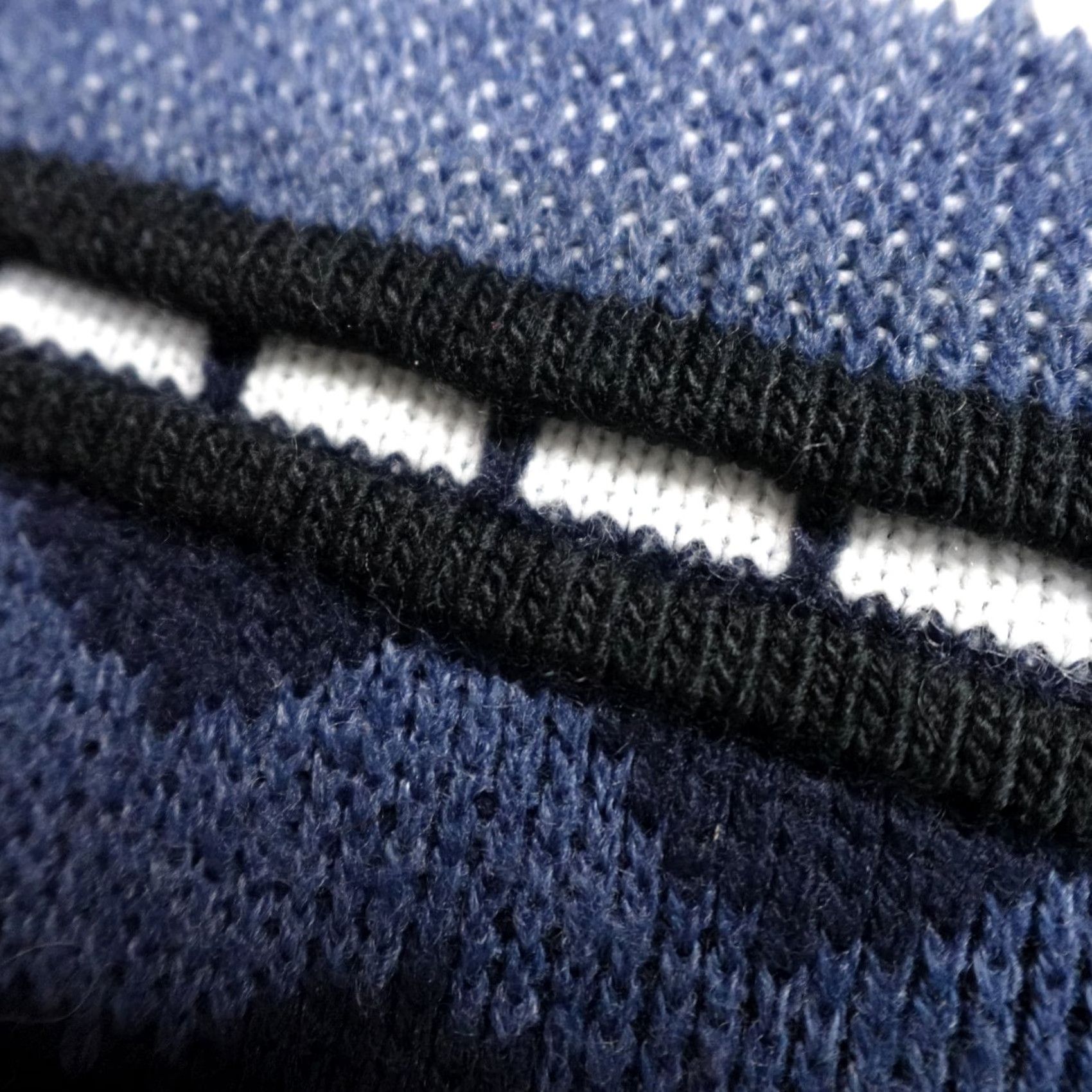 Vintage VINTAGE J.J. Poole Sweater Medium Blue Geometric 3D Made in USA Mens Pullover Knit Acrylic Geometric 3D Blue USA M Size US M / EU 48-50 / 2 - 3 Thumbnail