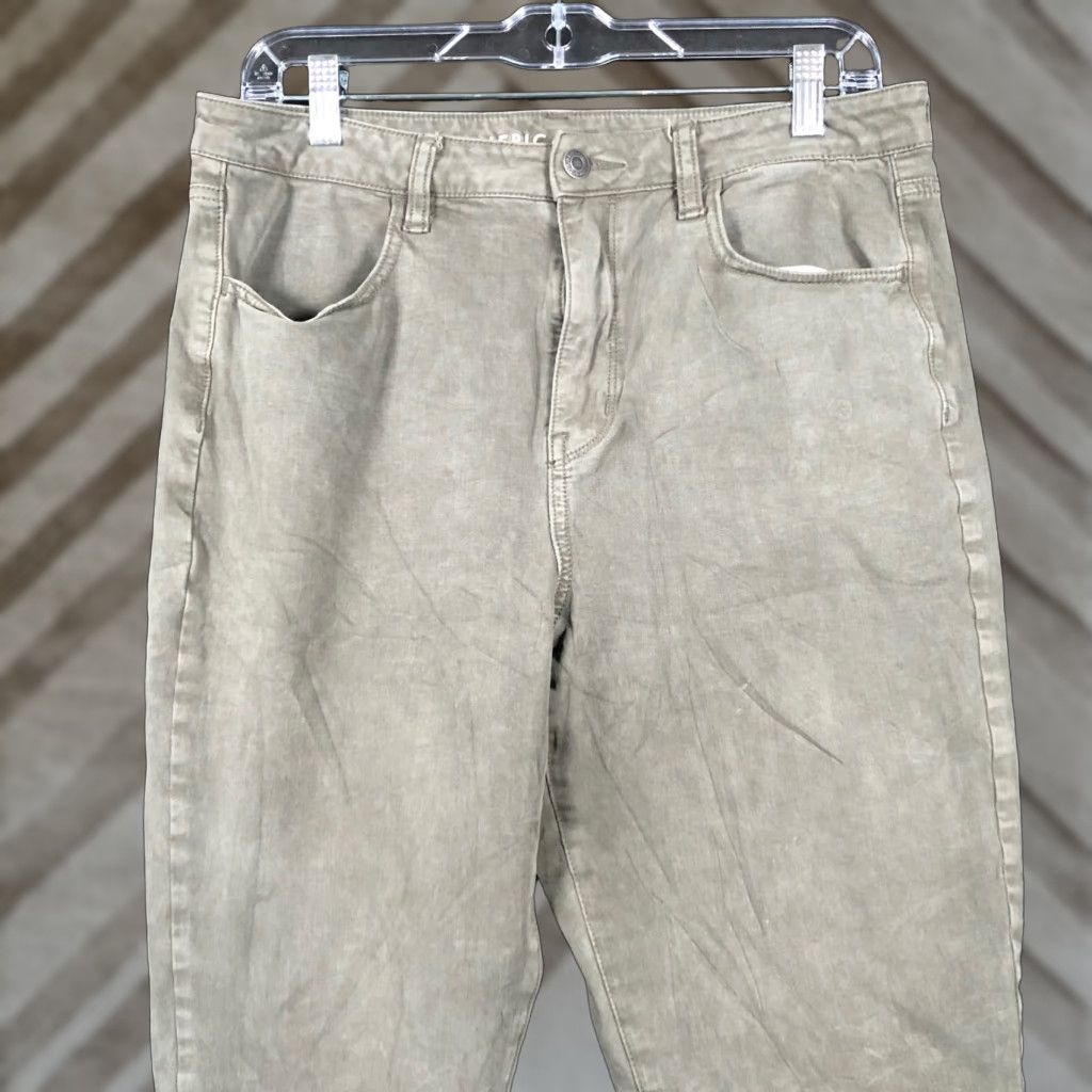 American Eagle Outfitters VINTAGE American Eagle Jeans Green Super High Rise Jegging 12 Long Womens Jeans Green 29 In Inseam Size 34" / US 12 / IT 48 - 1 Thumbnail