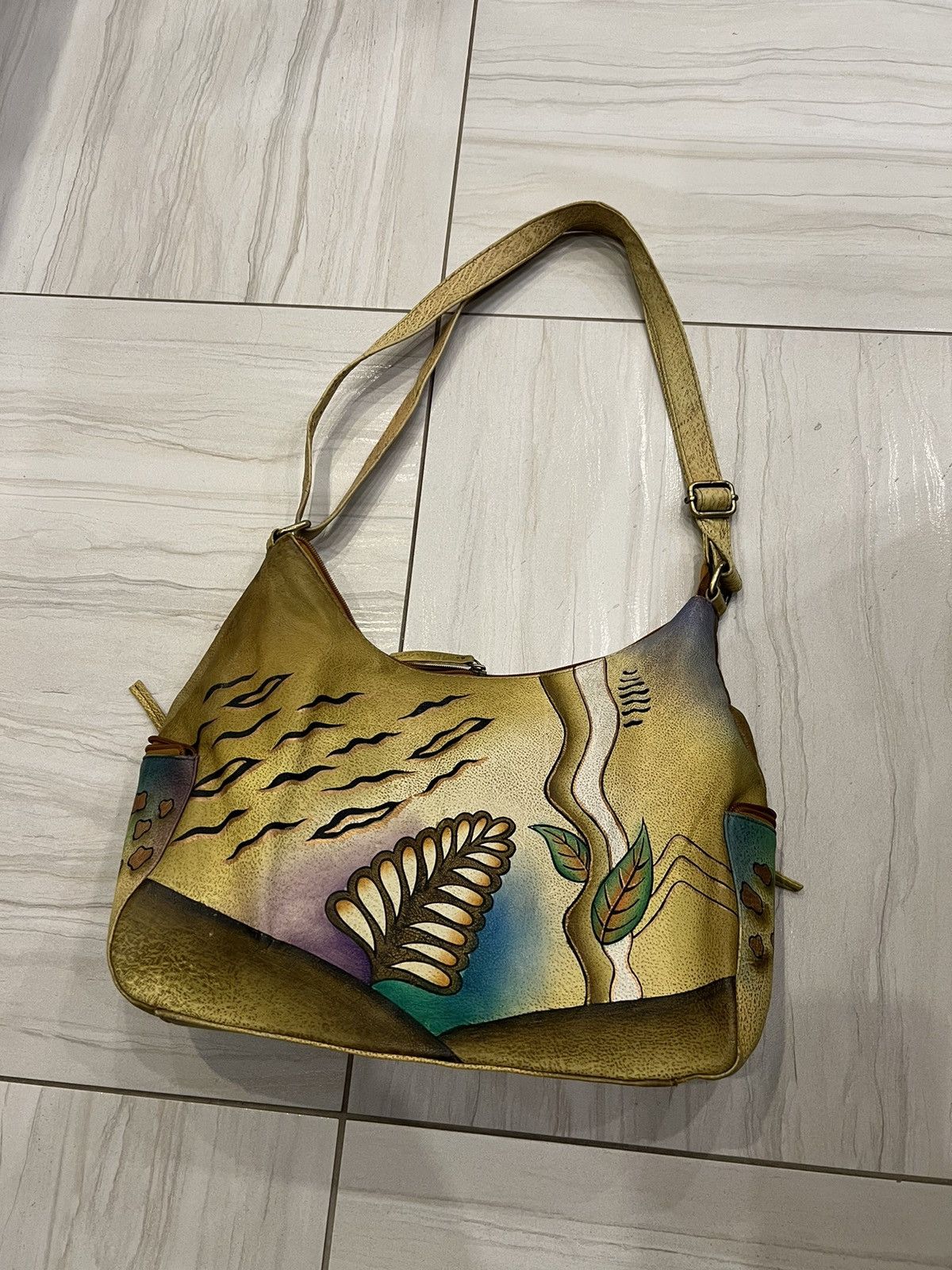 Handmade × Leather × Vintage Greenland nature art+ craft, leather shoulder bag , Size ONE SIZE - 1 Thumbnail