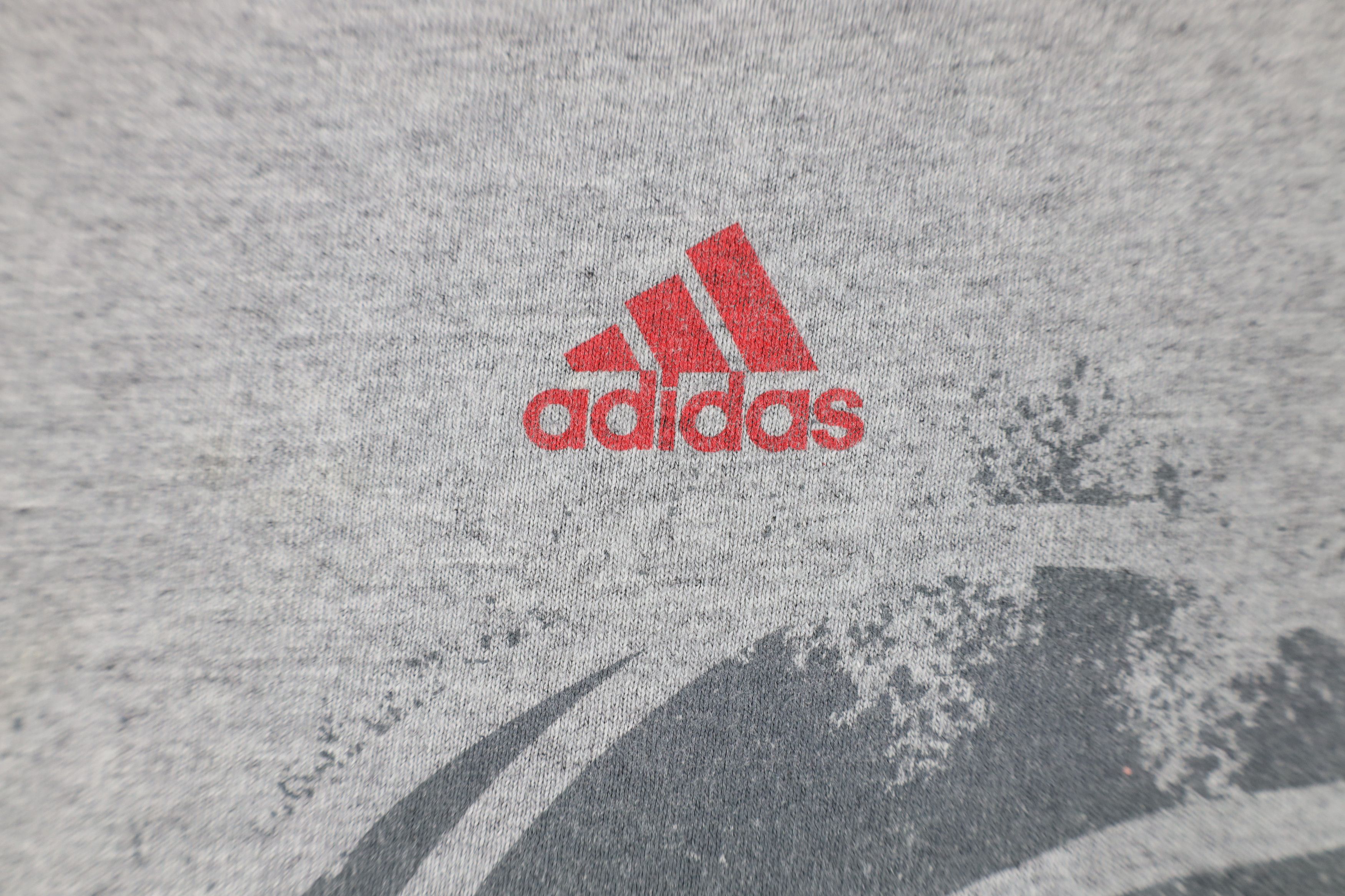 Adidas Vintage Y2K Adidas Bulls Basketball T-Shirt Heather Gray Size US XL / EU 56 / 4 - 5 Thumbnail