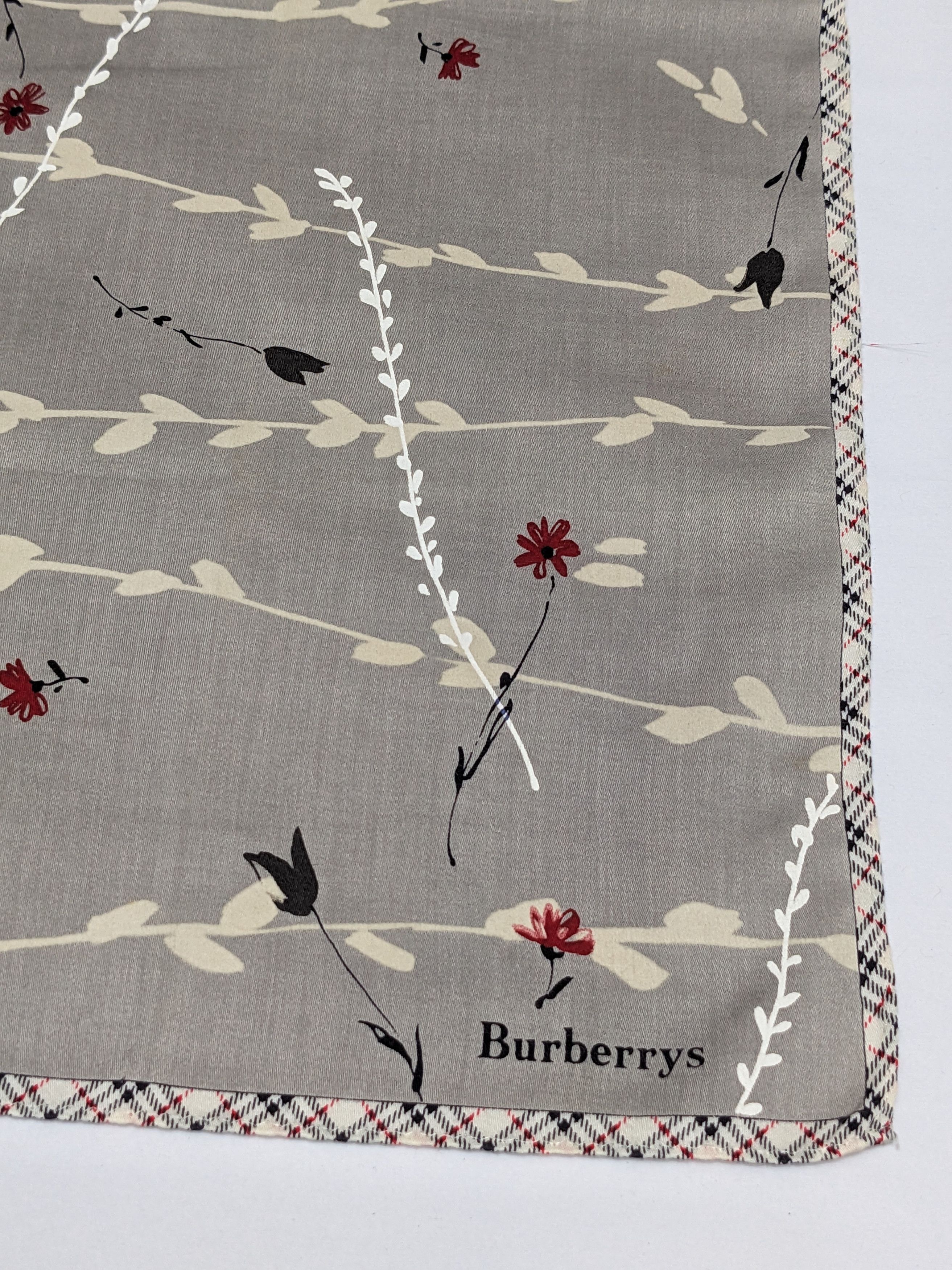 Burberry BURBERRYS London Handkerchief Grey Floral Vine Nova Check Size ONE SIZE - 2 Thumbnail